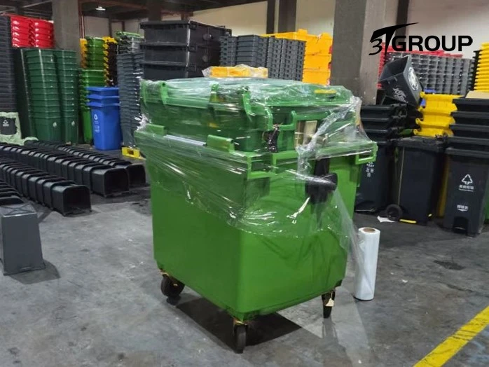 plastic trash cans 11 plastic trash cans 11